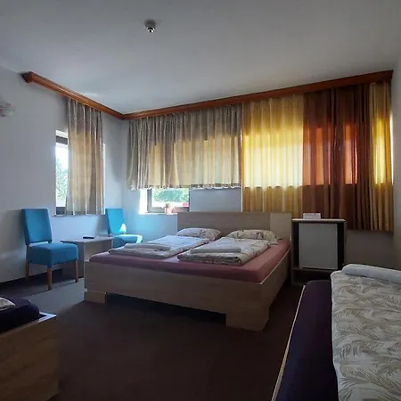 Hotel Irish 3*